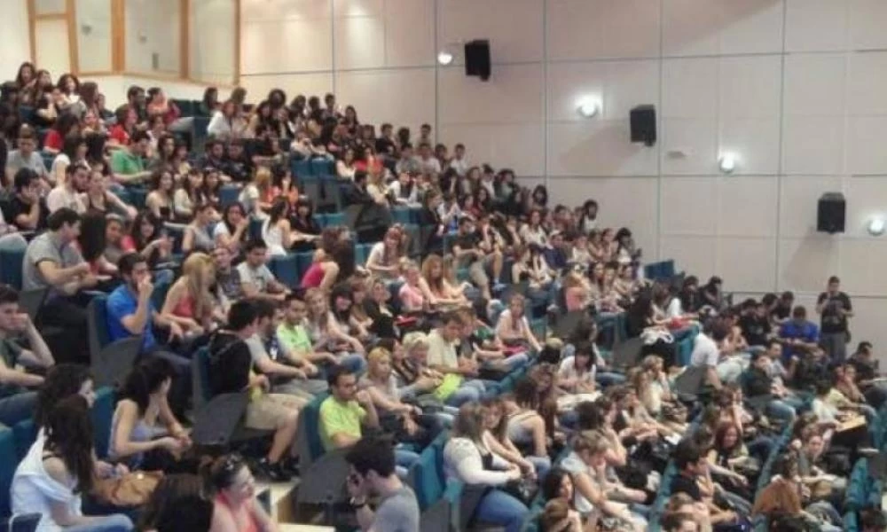 Τέλος στους αιώνιους φοιτητές - Οι αλλαγές σε Πανελλήνιες και Πανεπιστήμια